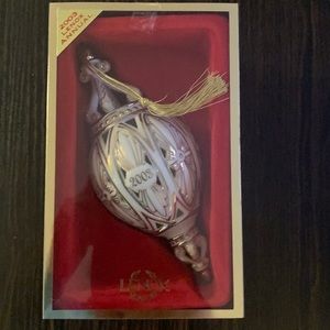 Lenox -  2003 annual ornament